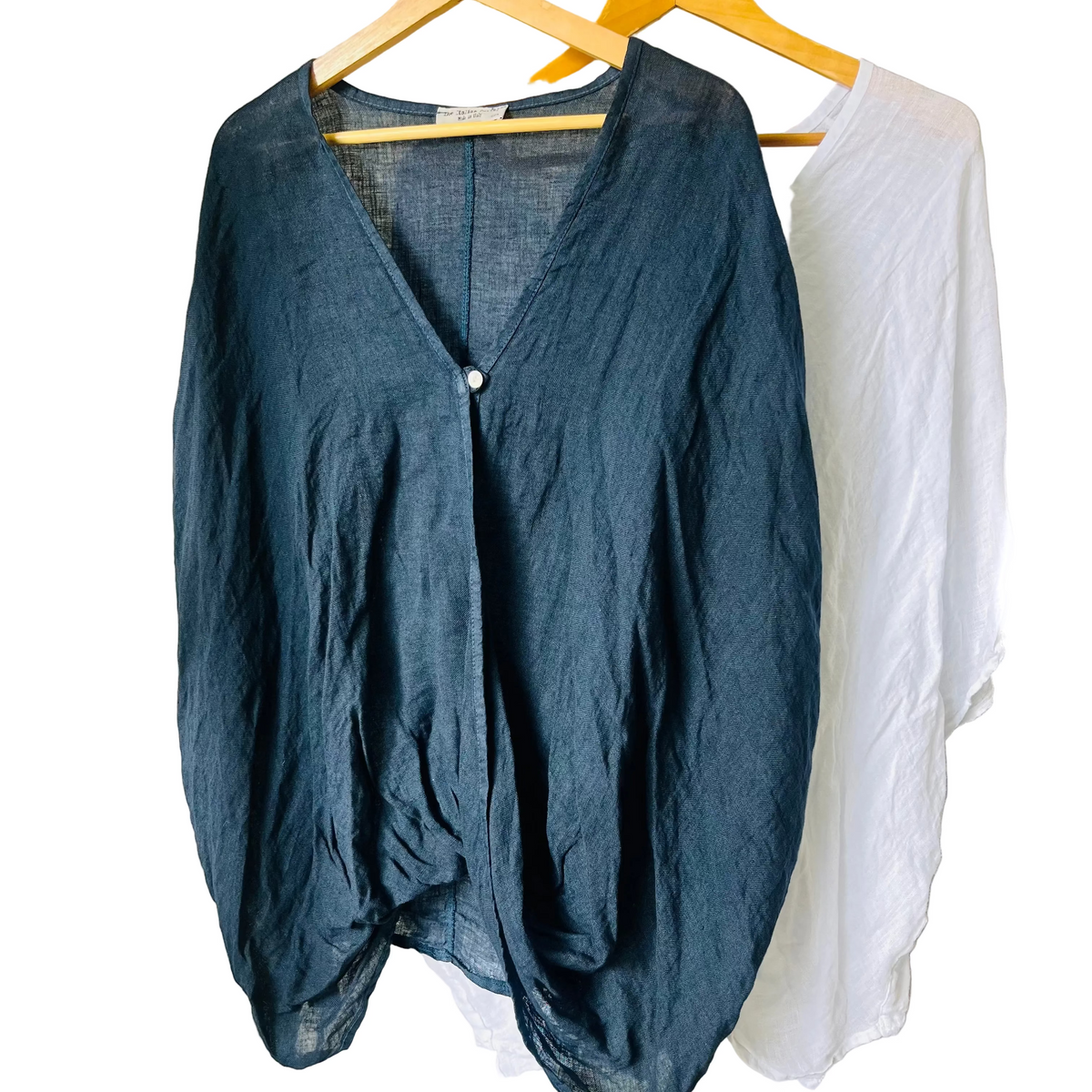 Italian linen button top